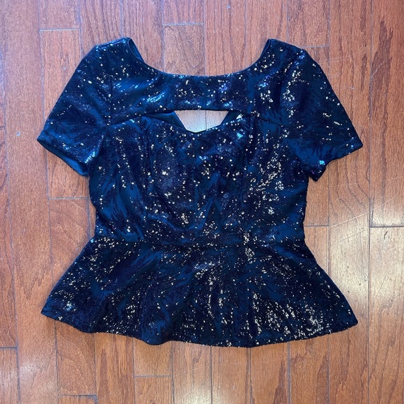 Tops - Black sparkles top size L NWT $32